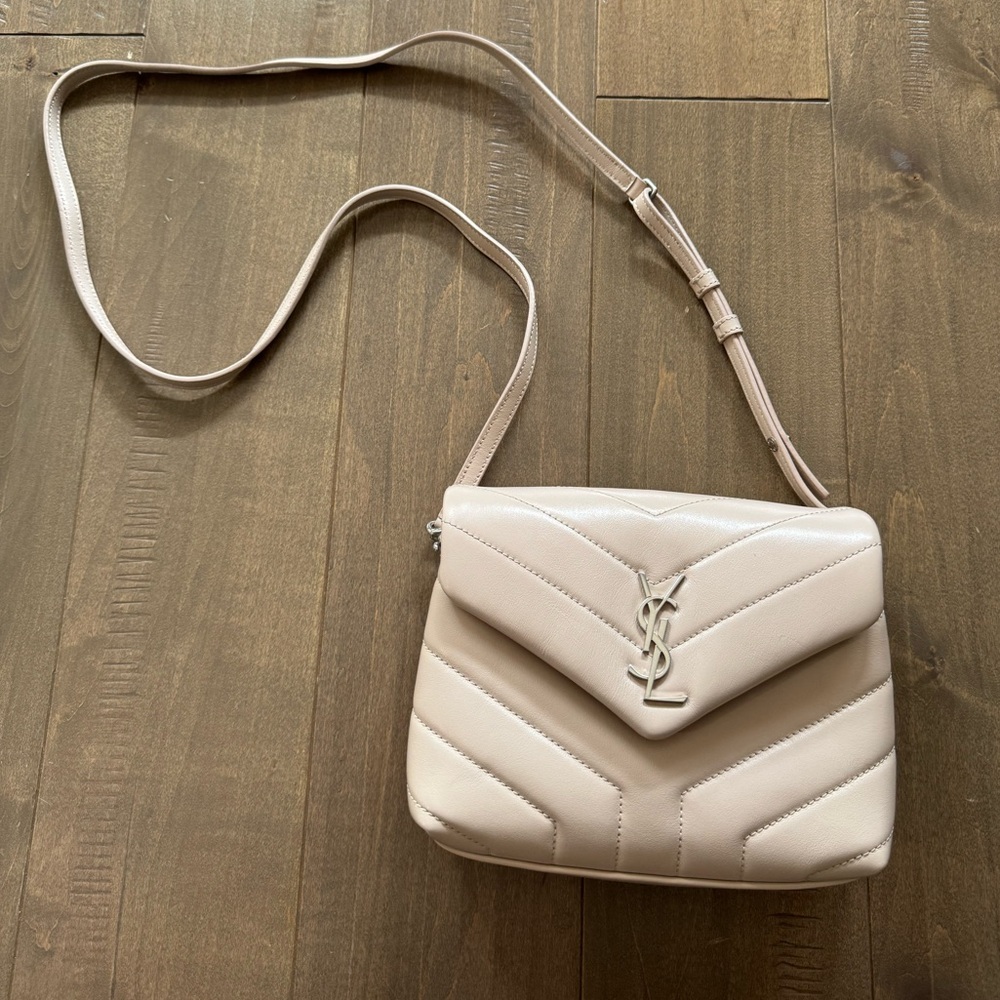 ❣️Authentic Saint Laurent Lulu toy bag with leather shoulder/ crossbody strap - Picture 3 of 13